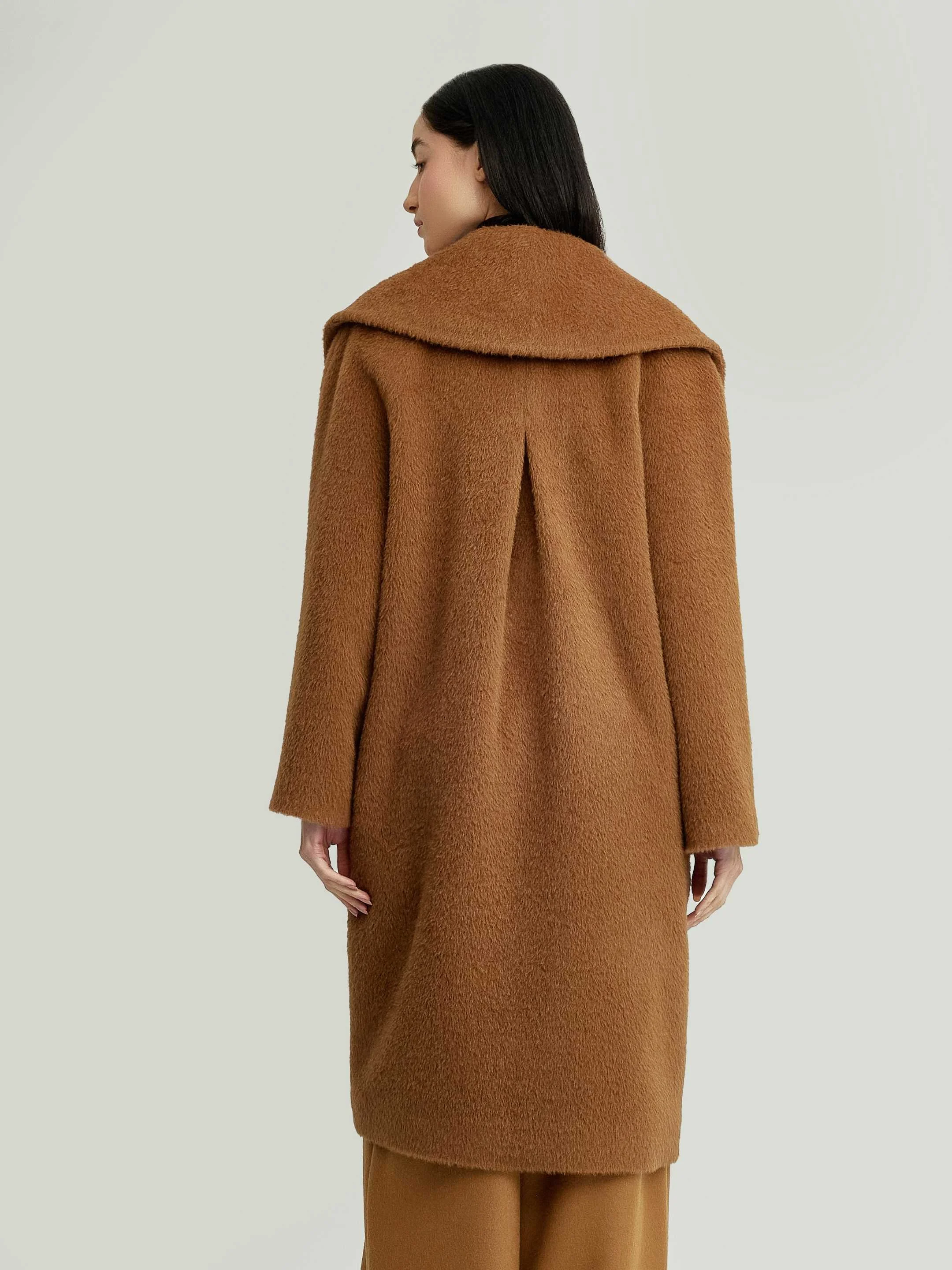 ★The Raust★ Baby Alpaca Handmade High Neck Coat BROWN Ydalgo Coat Baby Alpaca Color Brown — Ninawari